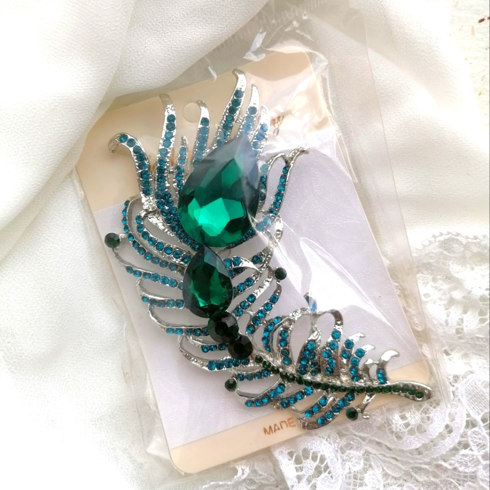 Luxury Brooch Crystal "Feather"